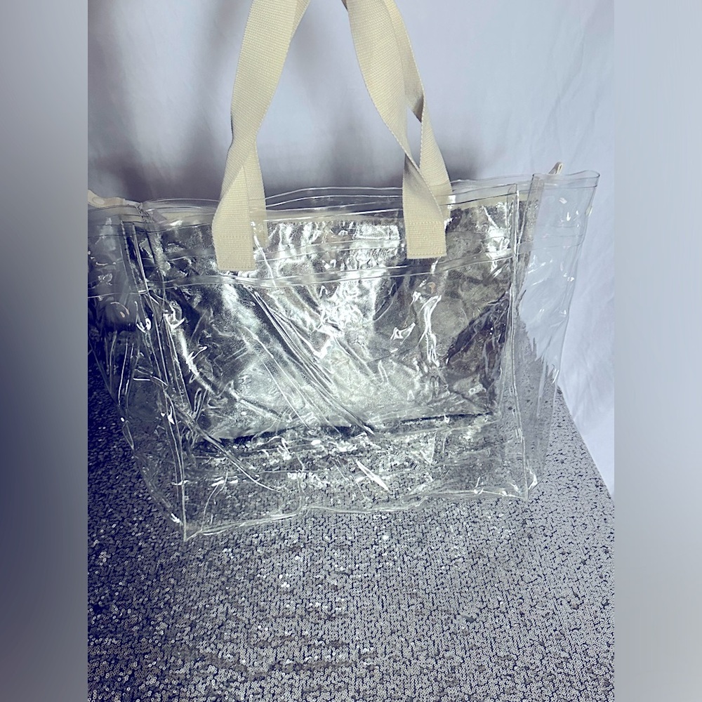 COPY - Sunnylife Silver Metallic Carry Me Tote - Picture 4 of 14